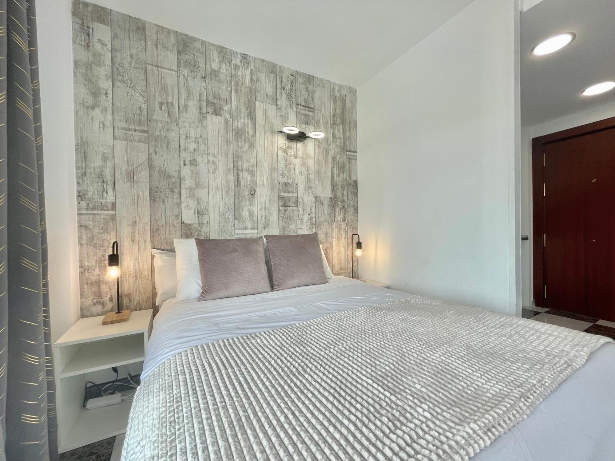 Lafrenchtouch - Coqueto Estudio Terraza Con Vistas Торремолинос Экстерьер фото
